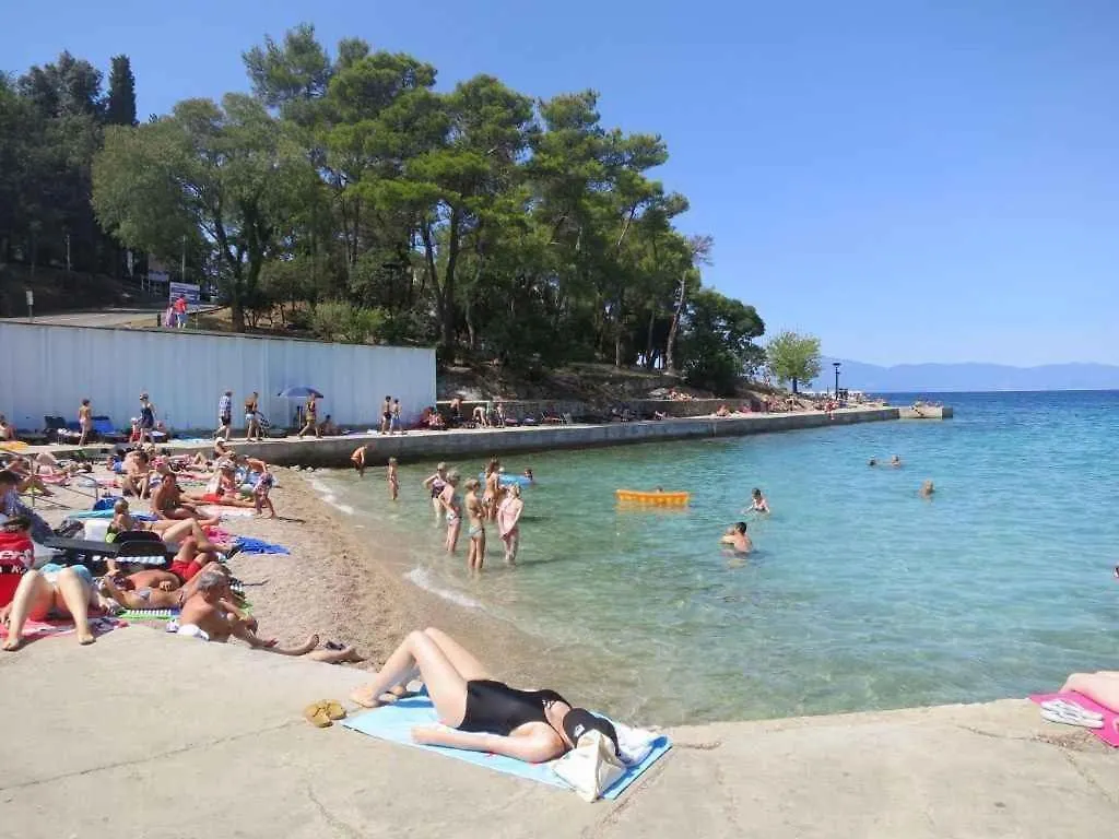 Apartments In Malinska/Insel Krk 14439