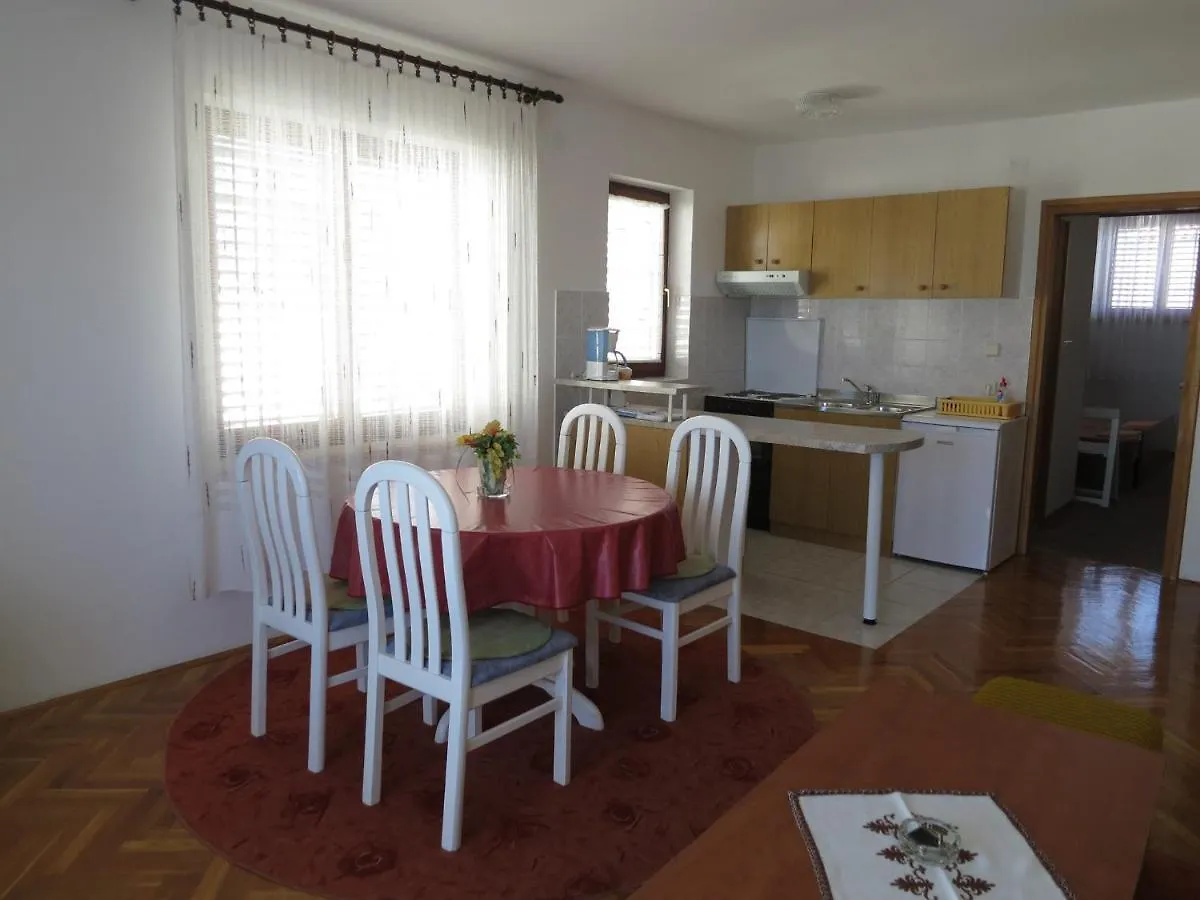 Apartments In Malinska/Insel Krk 14439